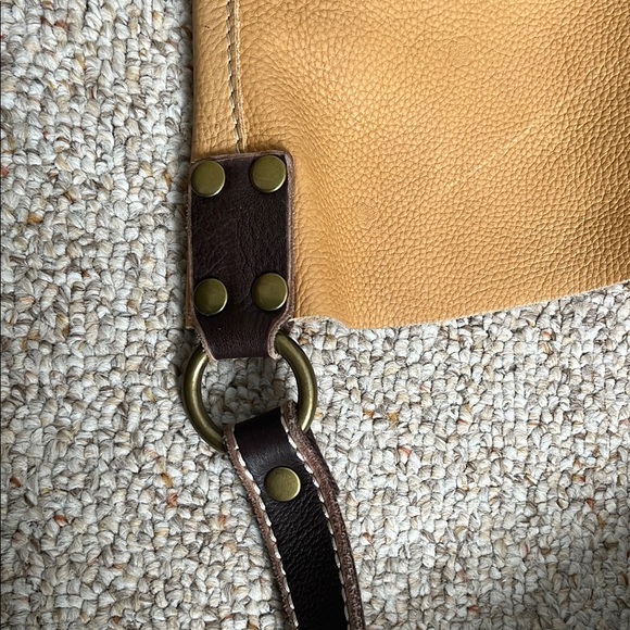 Lucky Brand Vintage Tan Leather Hobo Bag - Picture 3 of 11